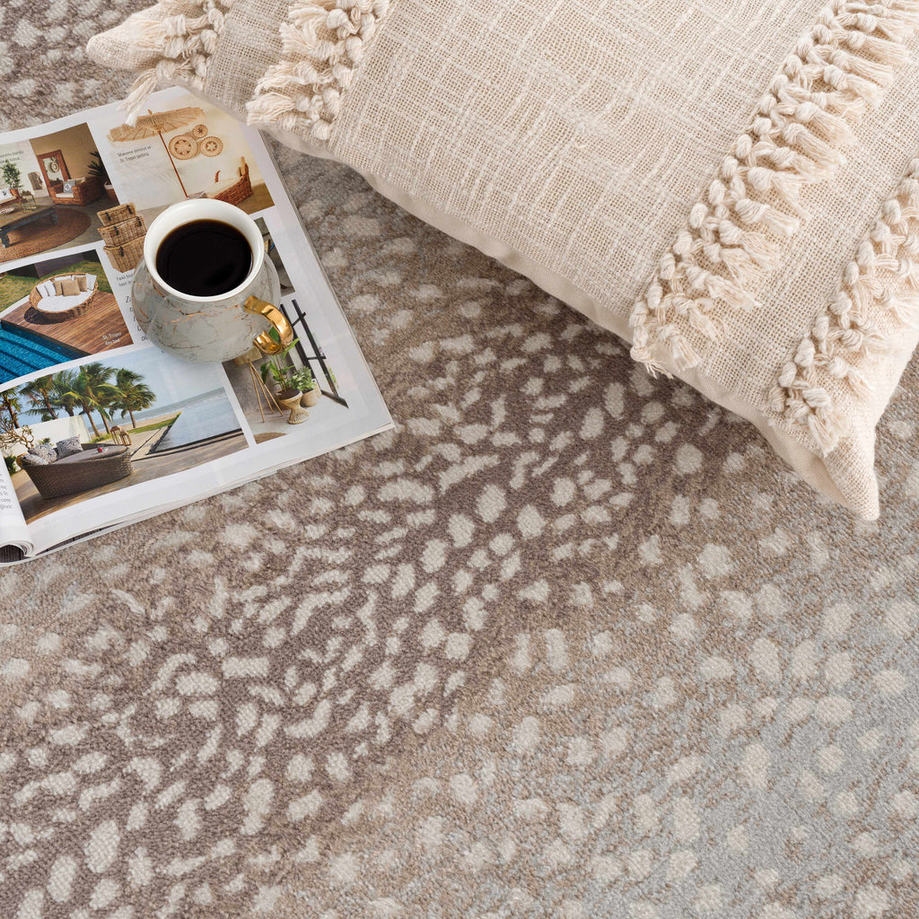 Hauteloom Pointblank PNTB Gray Machine Made Polypropylene Rug