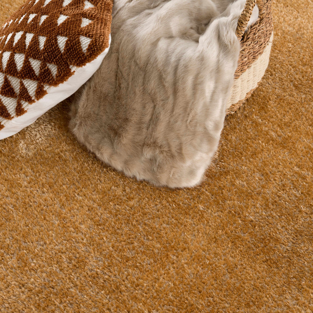 Hauteloom Heavenly HVL6212 Dark Gold Machine Made Polyester Rug