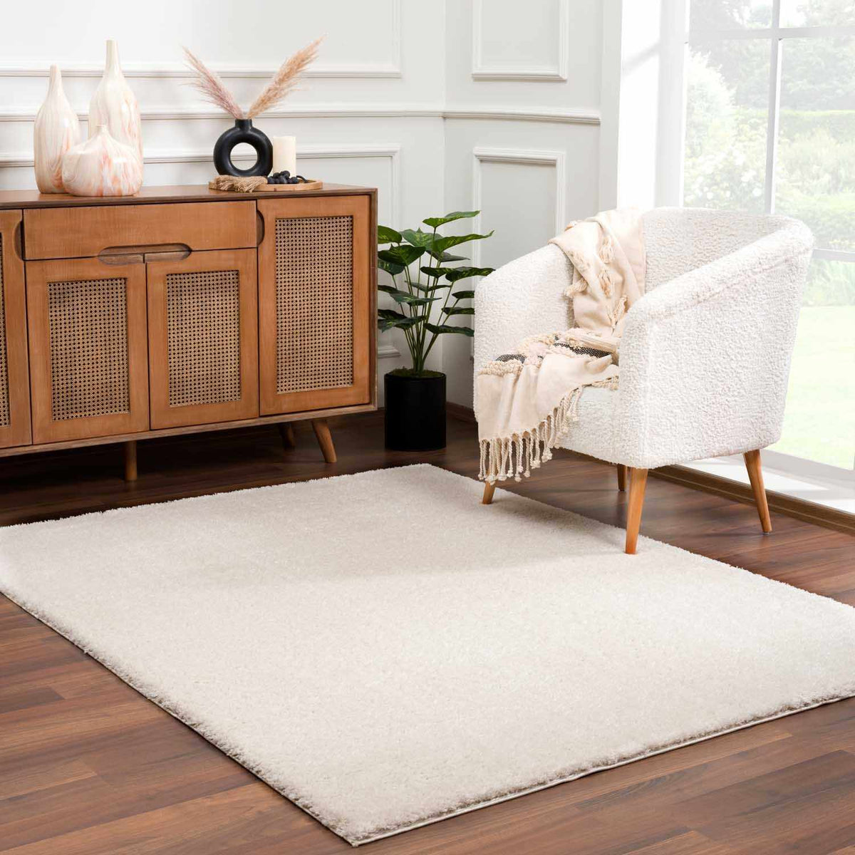 Hauteloom Heavenly HVL6200 Beige Machine Made Polyester Rug