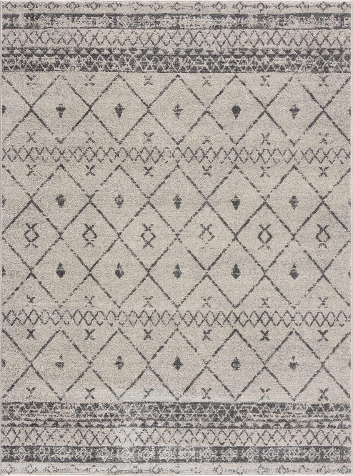 Hauteloom Newville NEWV White Machine Made Polypropylene Rug