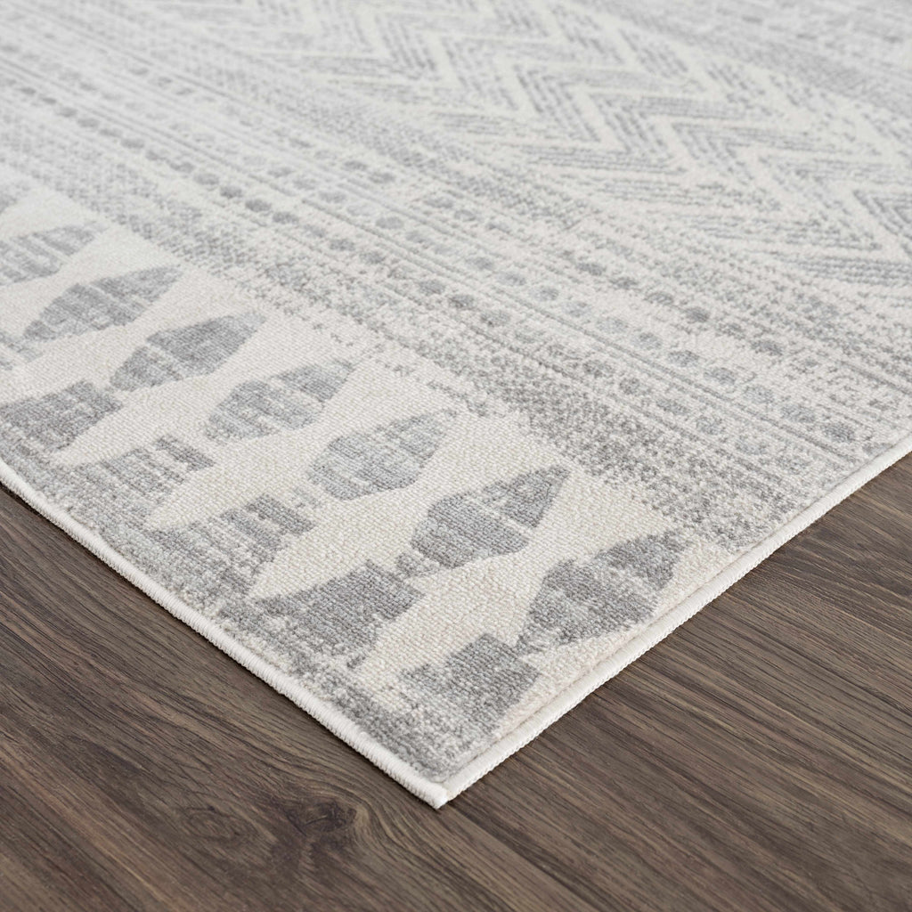 Hauteloom Chinnor CHINN Light Gray Machine Made Polypropylene Rug