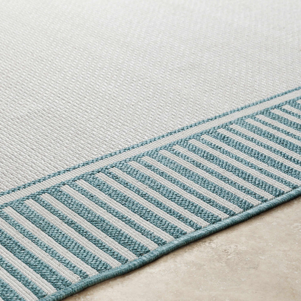 Hauteloom Skipton SKI Teal Machine Made Olefin Rug