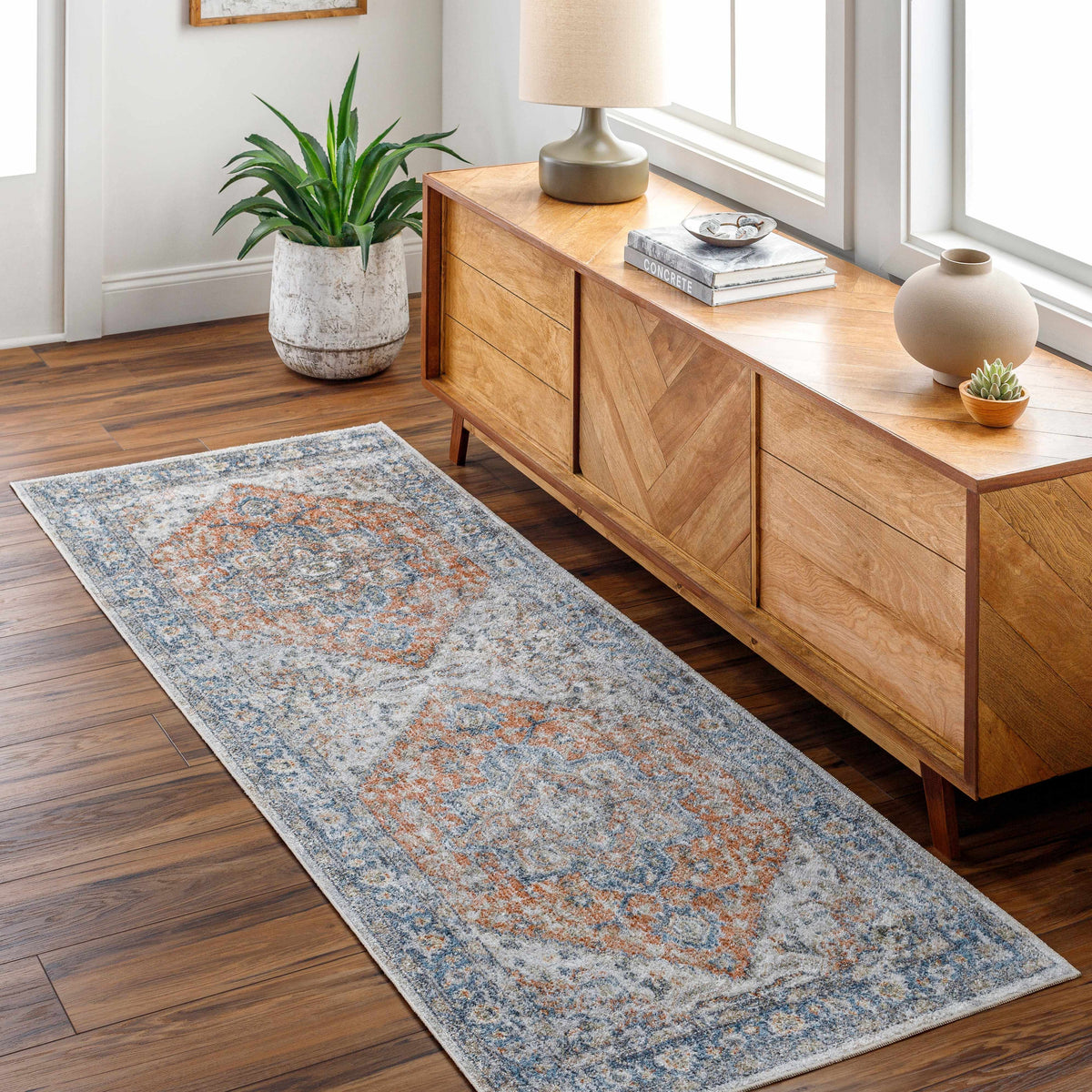 Hauteloom Ezri SLLIEZRI8A1 Gray Machine Made Polyester Rug