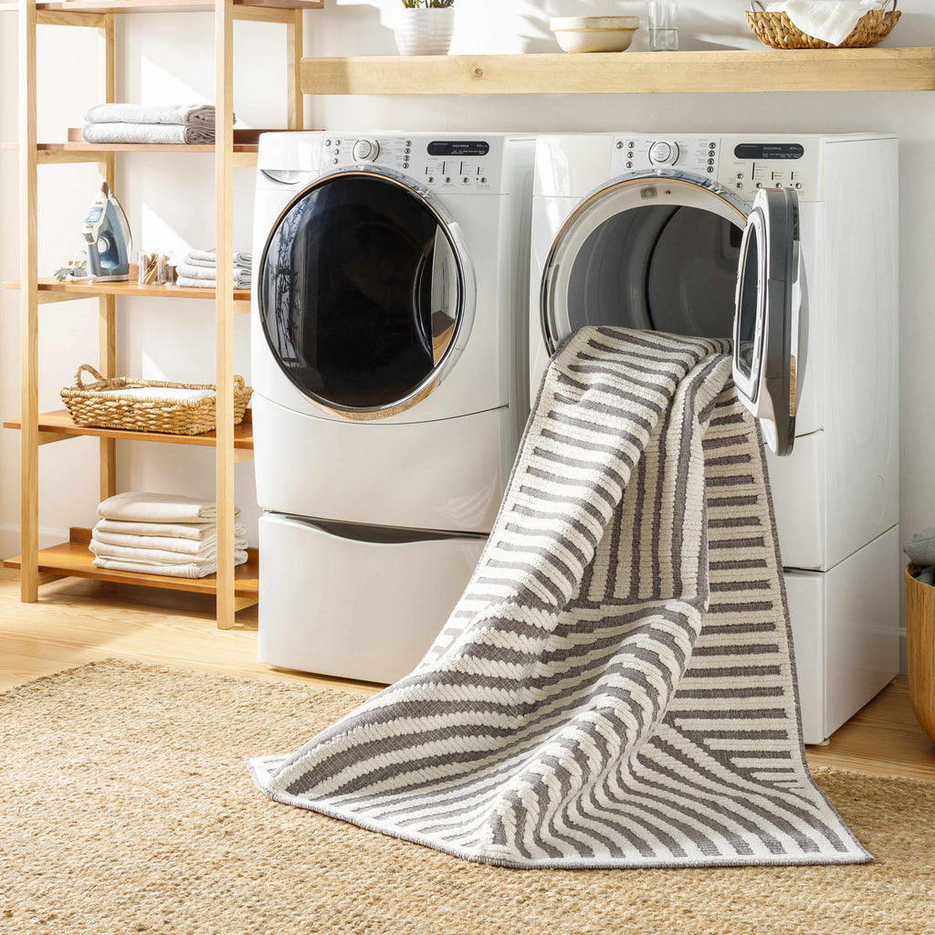 Hauteloom Deron SLYBDERONA3 Gray Machine Made Polypropylene Rug