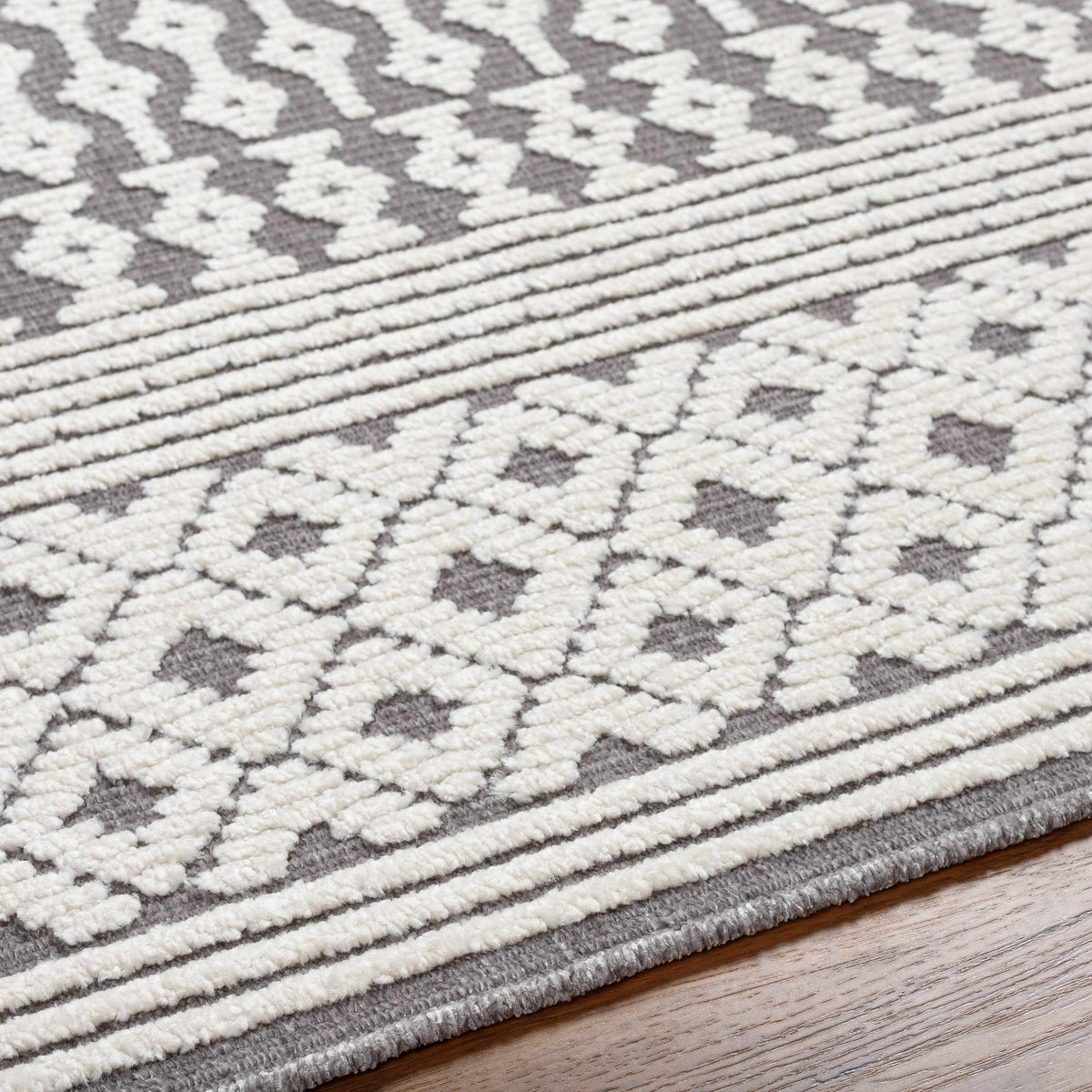 Hauteloom Drago SLYBDRAGOA3 Gray Machine Made Polypropylene Rug