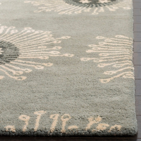 safavieh clearance sohos soh852b green blue rug