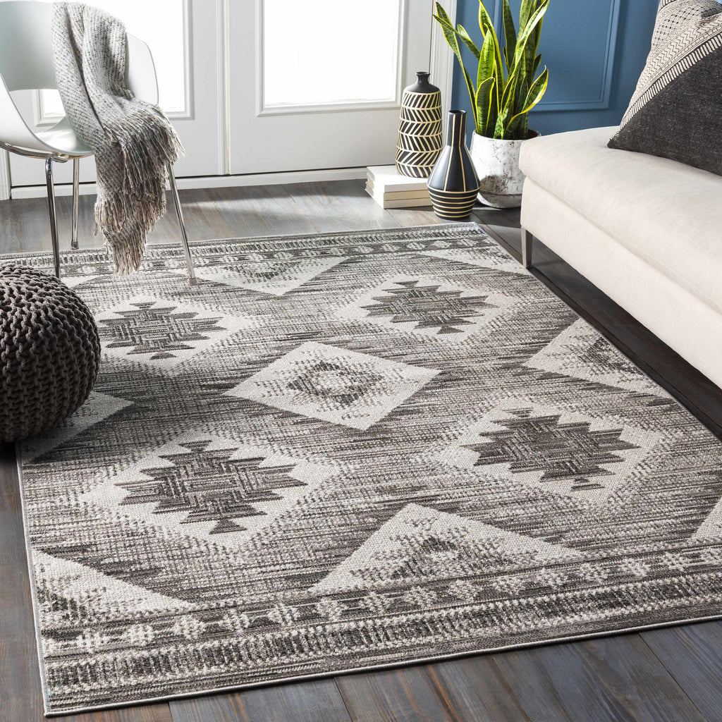 Hauteloom Spade SPAD Black Machine Made Polypropylene Rug
