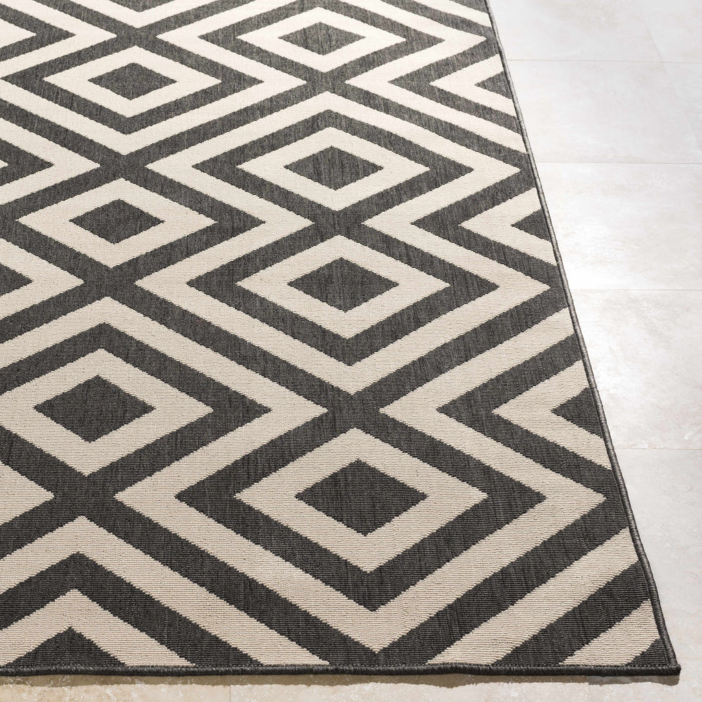 Hauteloom Spilsby SPIL Black Machine Made Olefin Rug