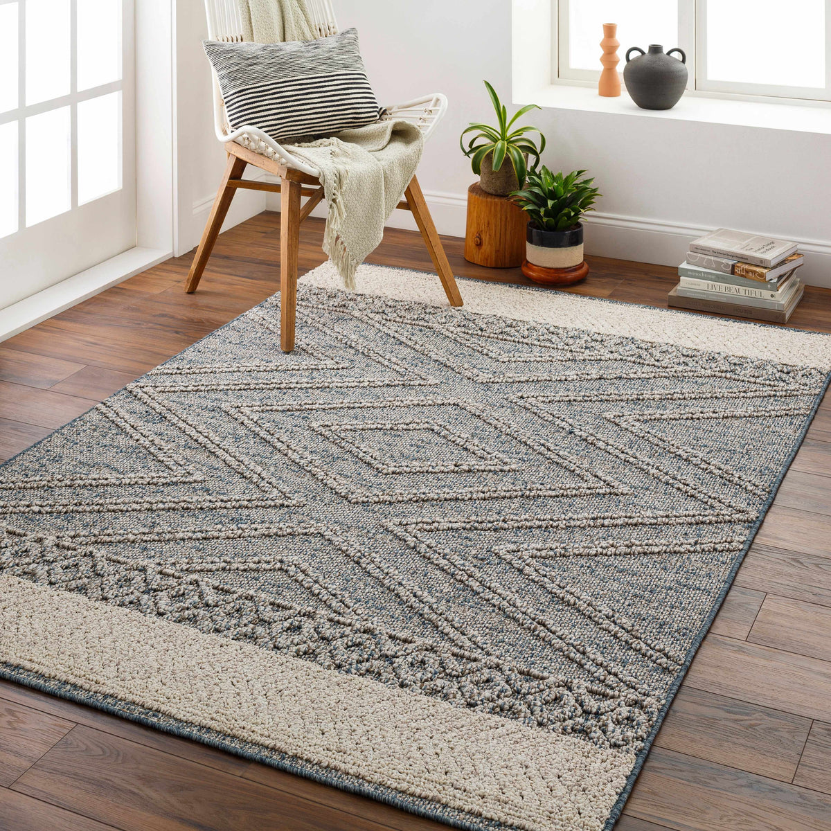 Hauteloom Areli SSSBARELIA3 Blue Machine Made Polypropylene Rug