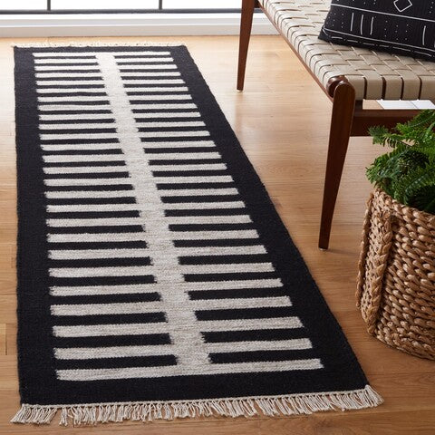 safavieh clearance striped kilim stk806b beige rug