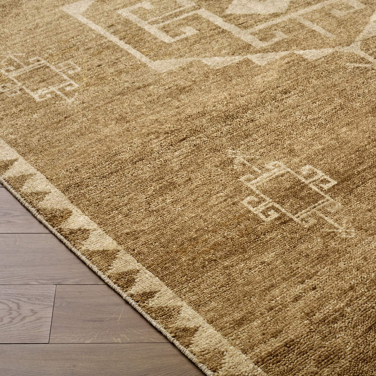 surya alara aal 2305 caramel rug
