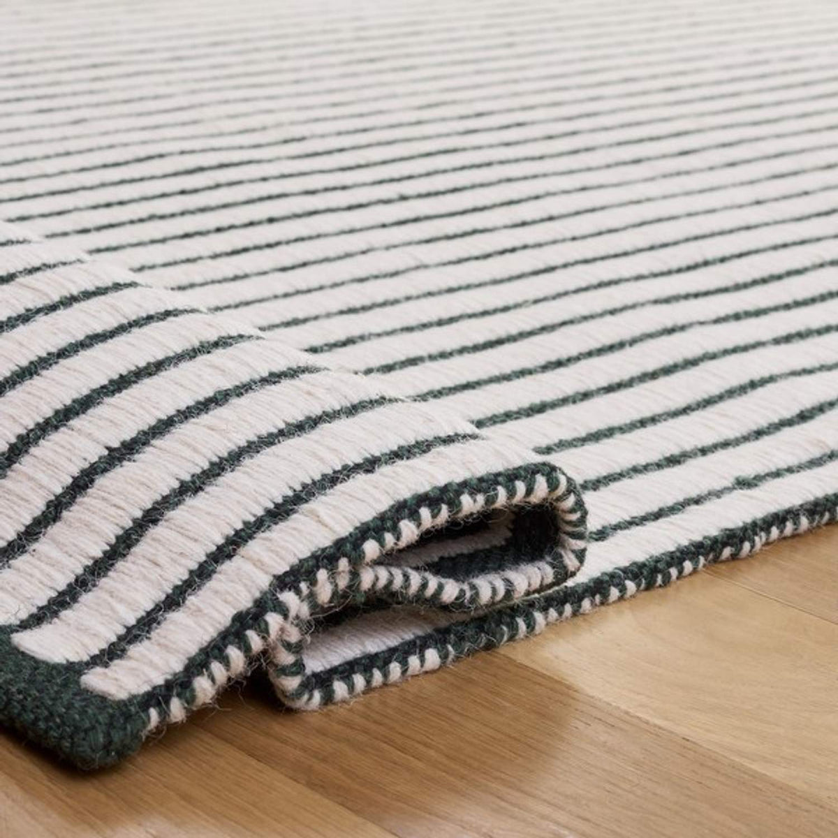 safavieh clearance vermont vrm911y dark green rug