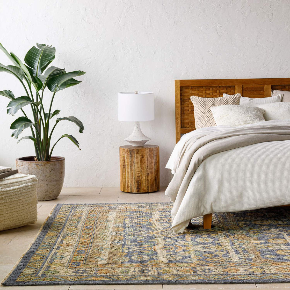 surya reign reg 2324 navy rug
