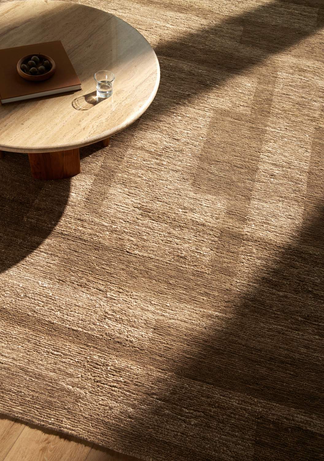 surya ventura vnr 2302 sandstone rug
