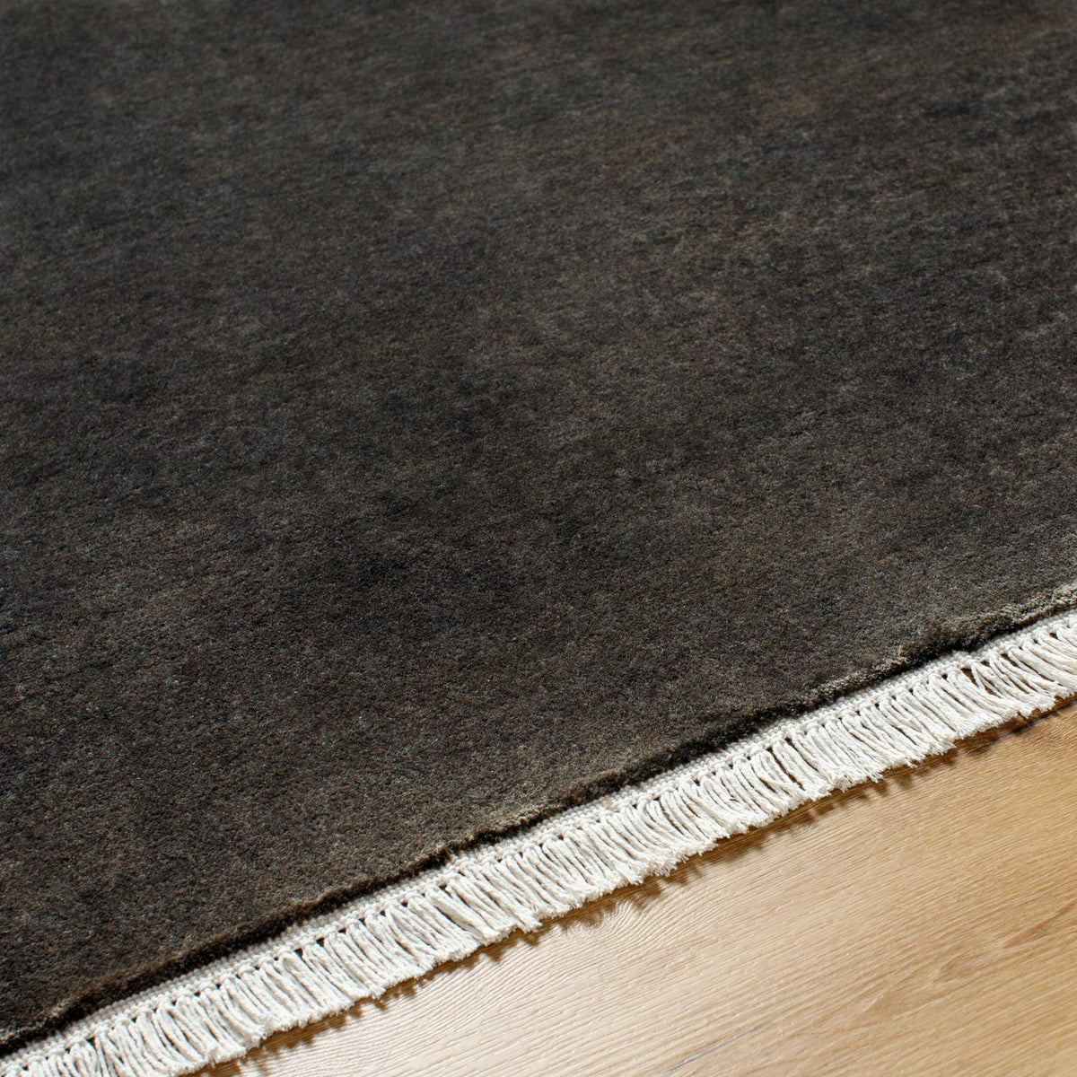 surya evergreen evg 2302 black rug