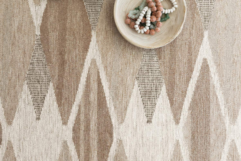 loloi rugs evelina eve 04 taupe bark rug