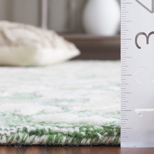 safavieh clearance glamour glm540y green rug