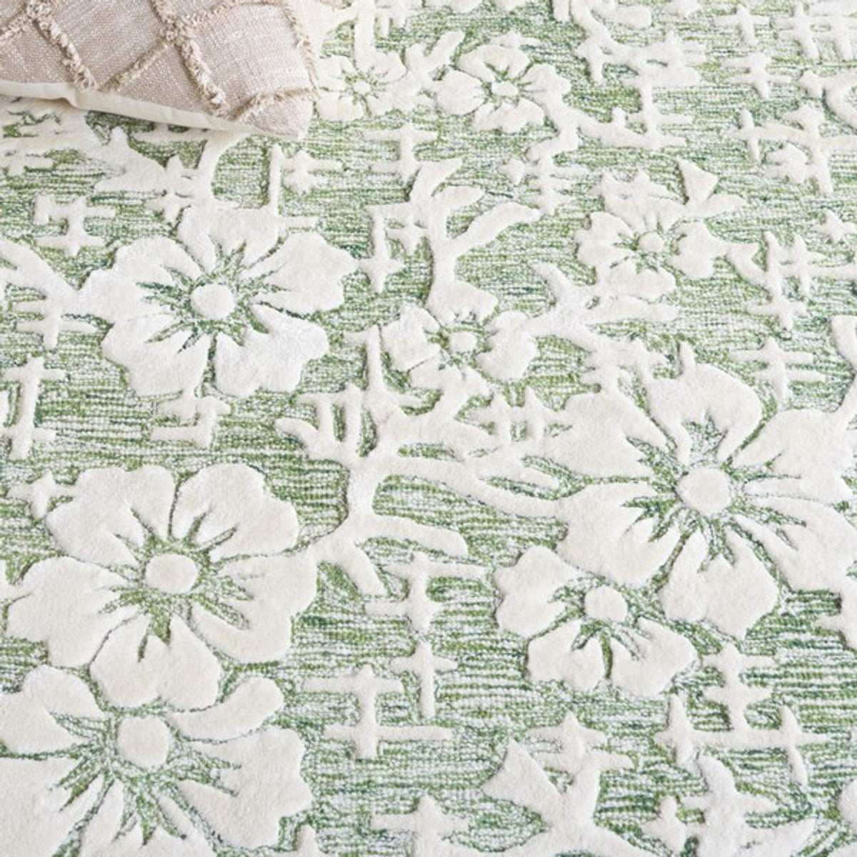 safavieh clearance glamour glm540y green rug