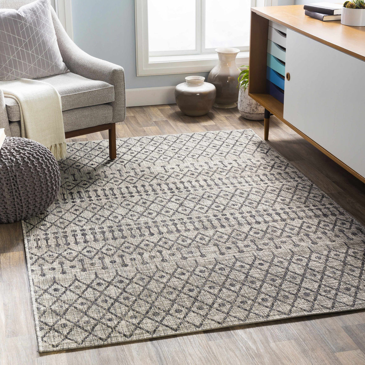Hauteloom Wallkill WALLK Black Machine Made Polypropylene Rug