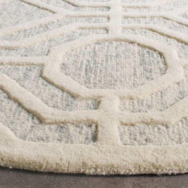 Safavieh Clearance Cambridge CAM726G Light Grey Rug