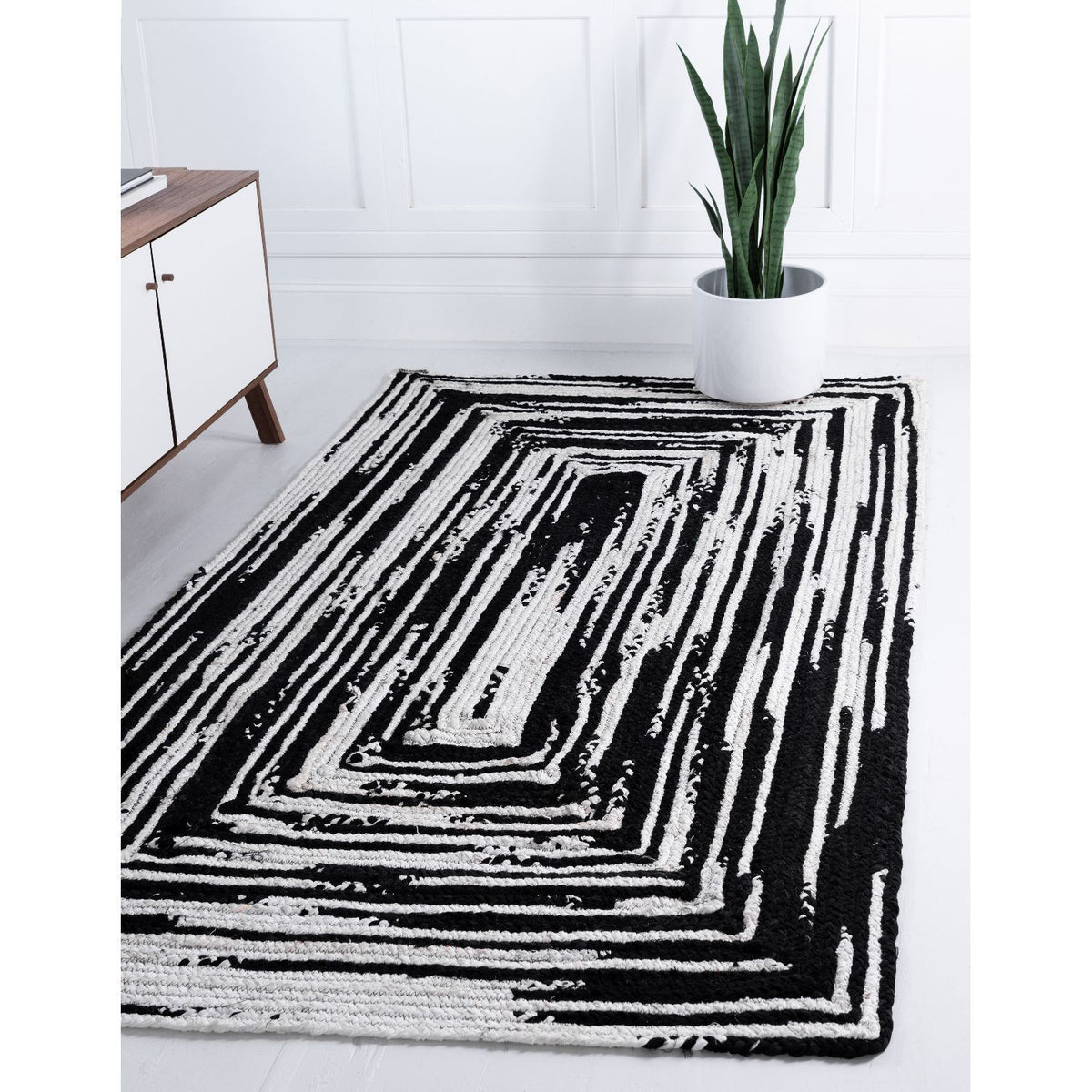 unique loom braided chindi bch003blk black white rug