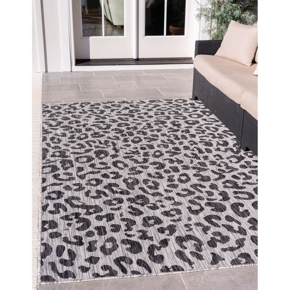 unique loom outdoor leopard osf002blk black rug