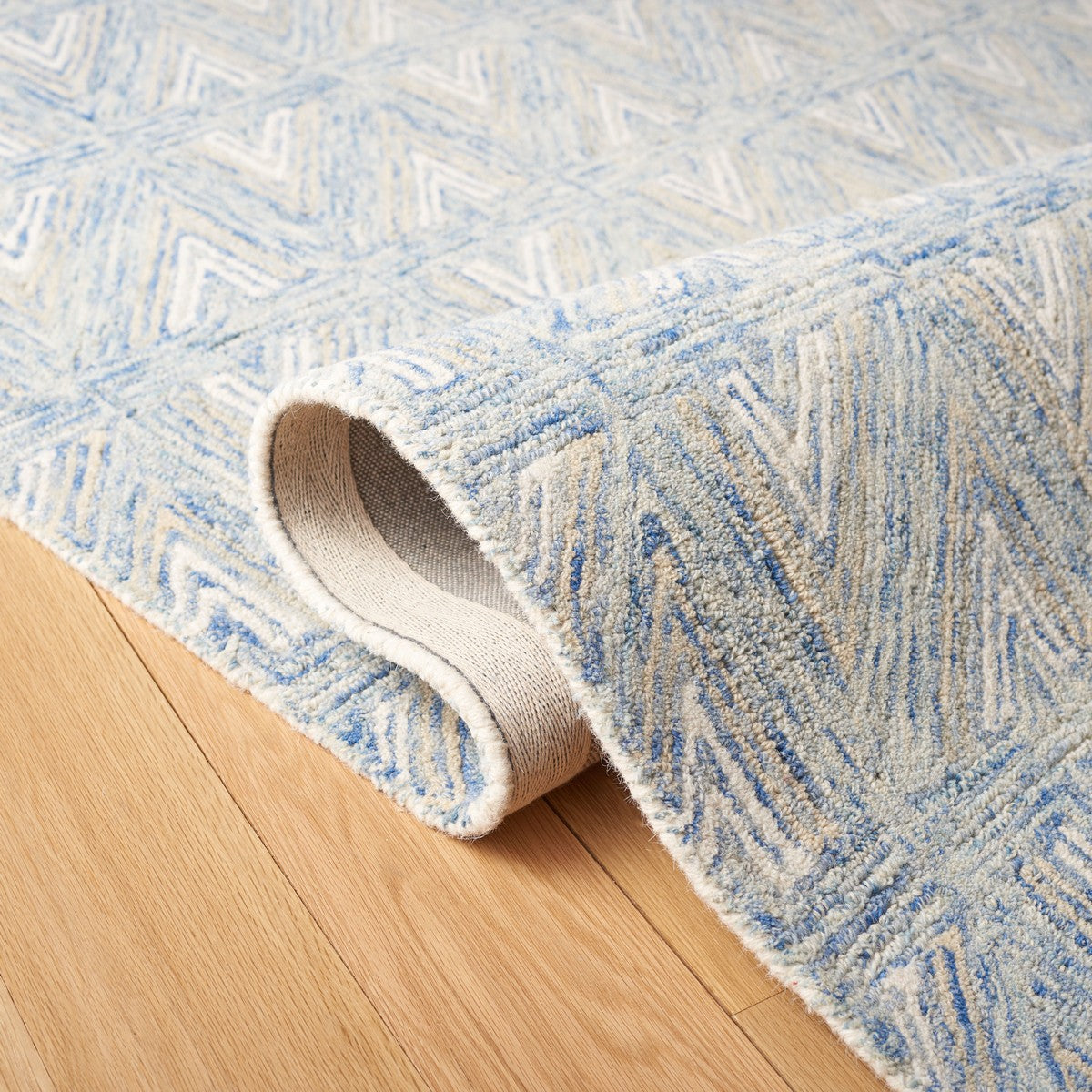 safavieh clearance abstract abt653m blue rug