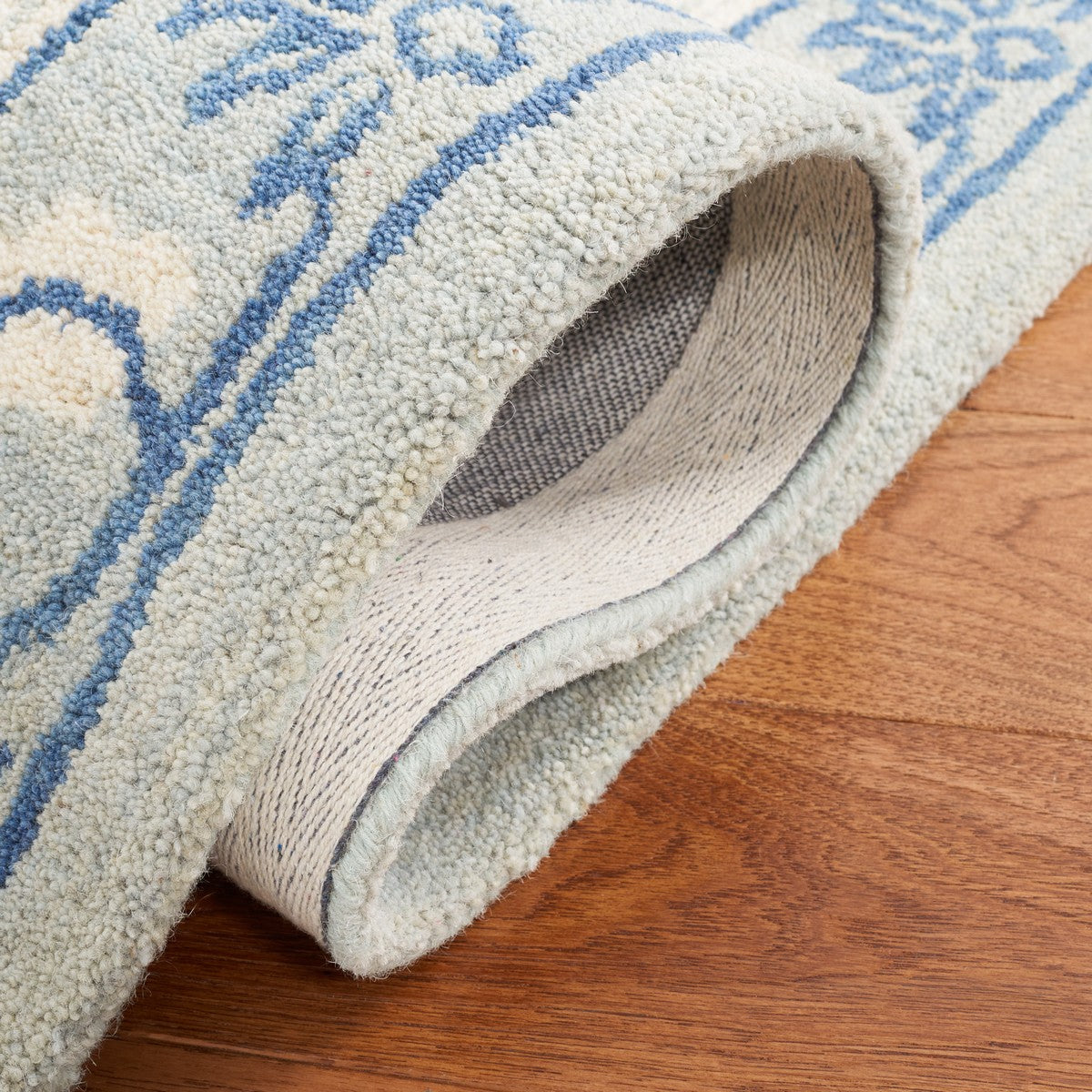 safavieh clearance antiquity at860l light blue rug