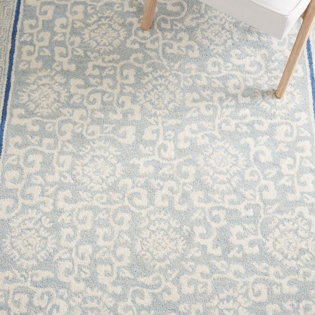 safavieh clearance antiquity at860l light blue rug