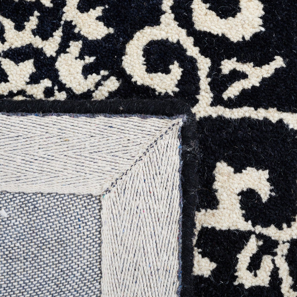 safavieh clearance antiquity at860z black rug
