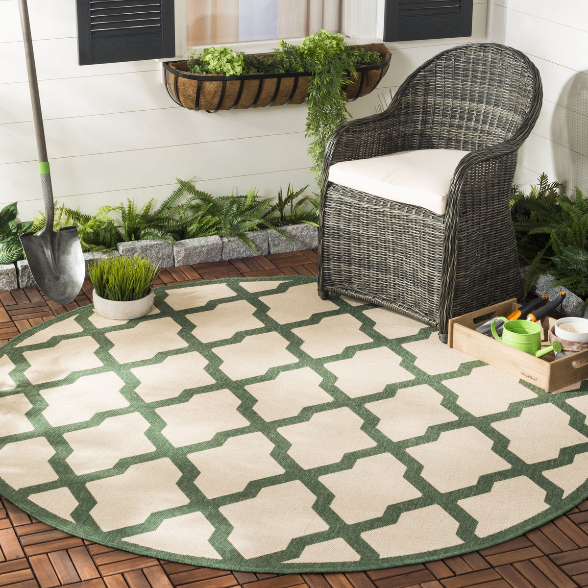 Safavieh Clearance Beach House BHS122W Cream Rug