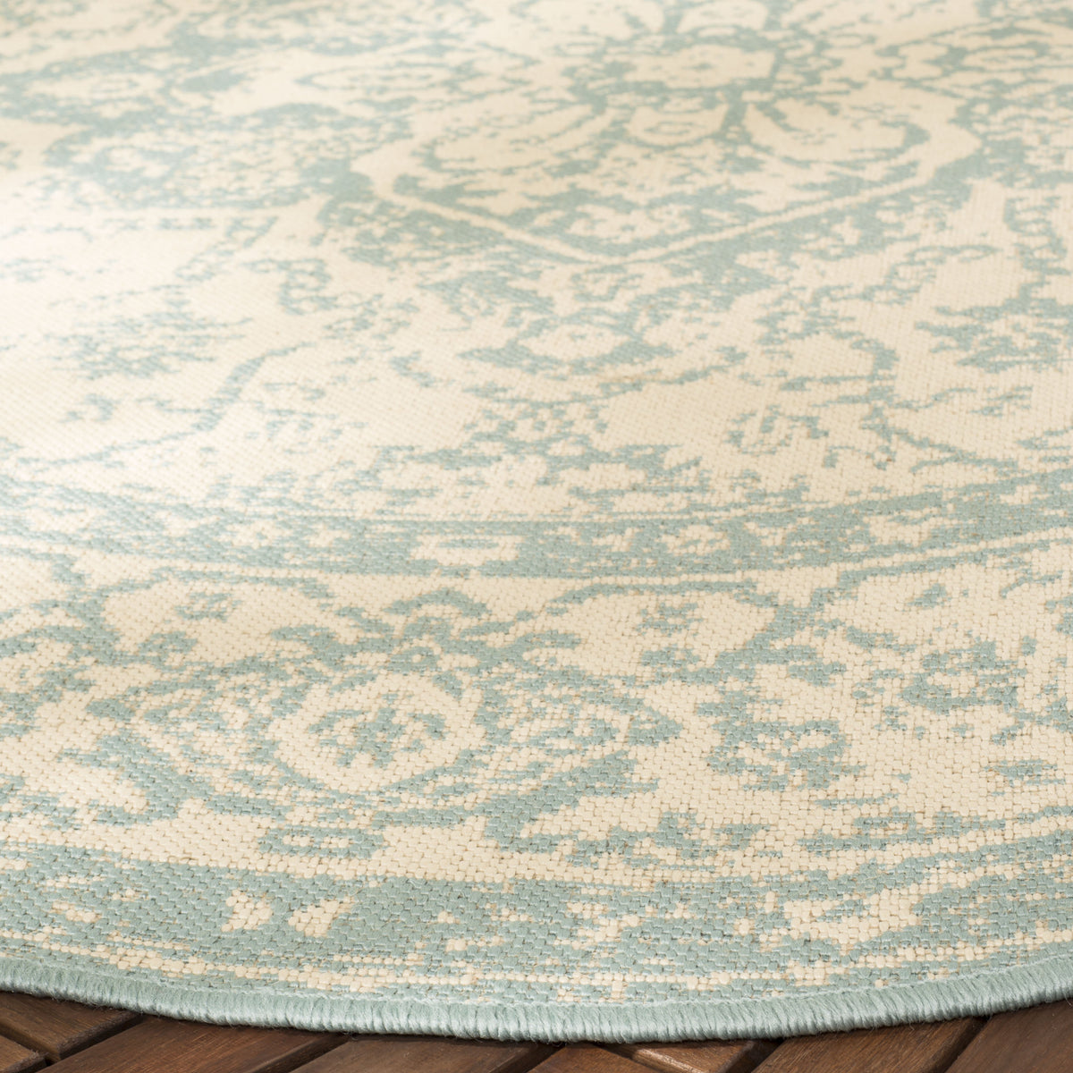 Safavieh Clearance Beach House BHS137L Cream Rug