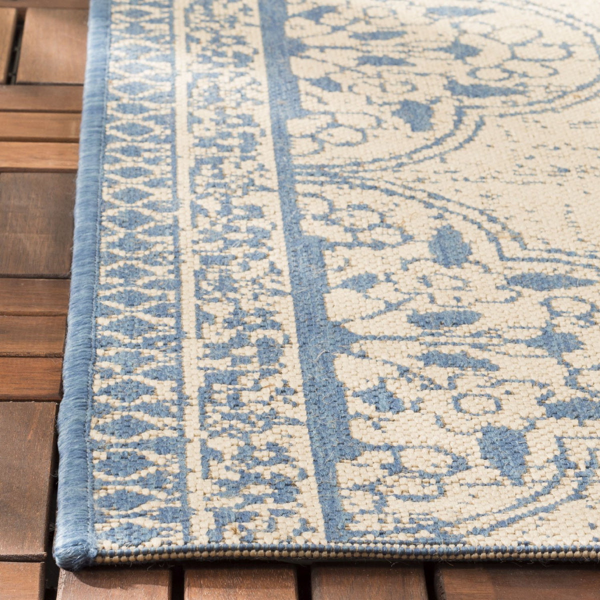 Safavieh Clearance Beach House BHS174M Blue Rug