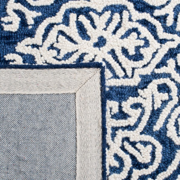 Safavieh Clearance Blossom BLM112N Navy Rug