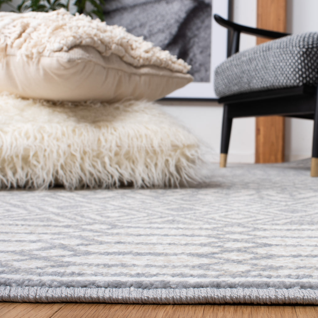 Safavieh Clearance Belmont BMT132A Ivory Rug