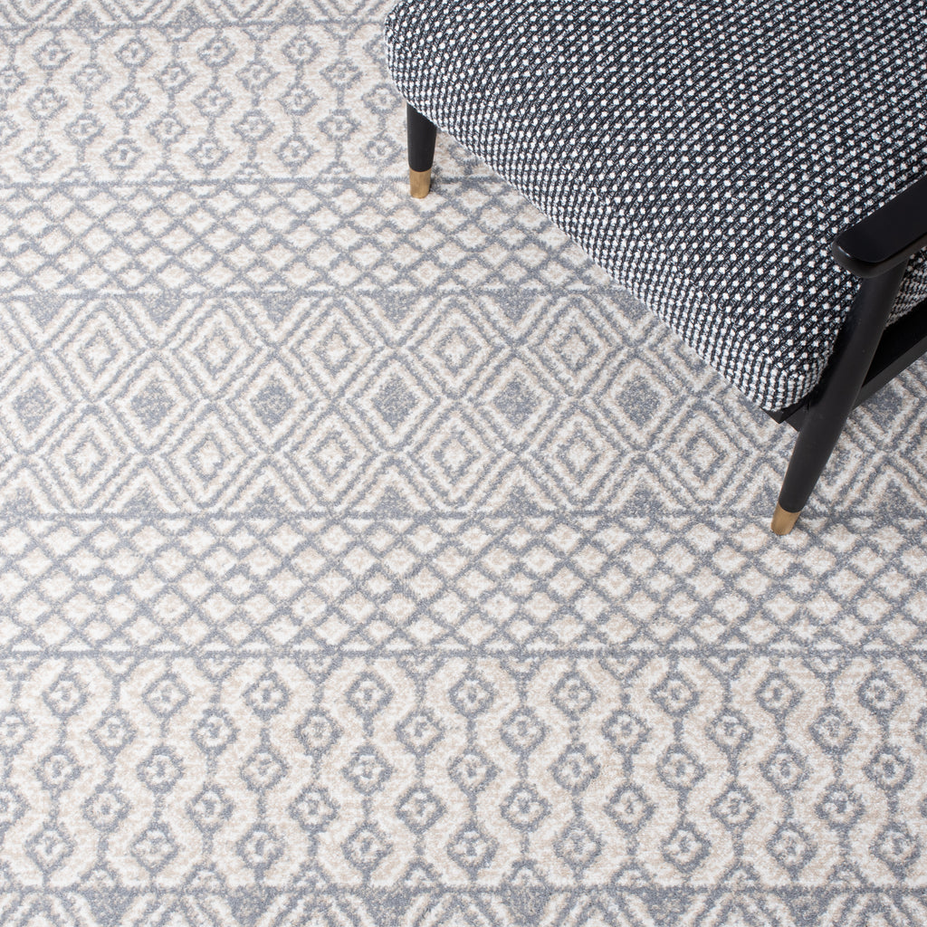 Safavieh Clearance Belmont BMT132A Ivory Rug