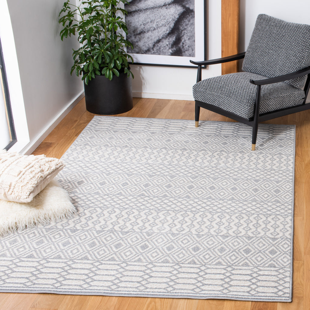 Safavieh Clearance Belmont BMT132A Ivory Rug