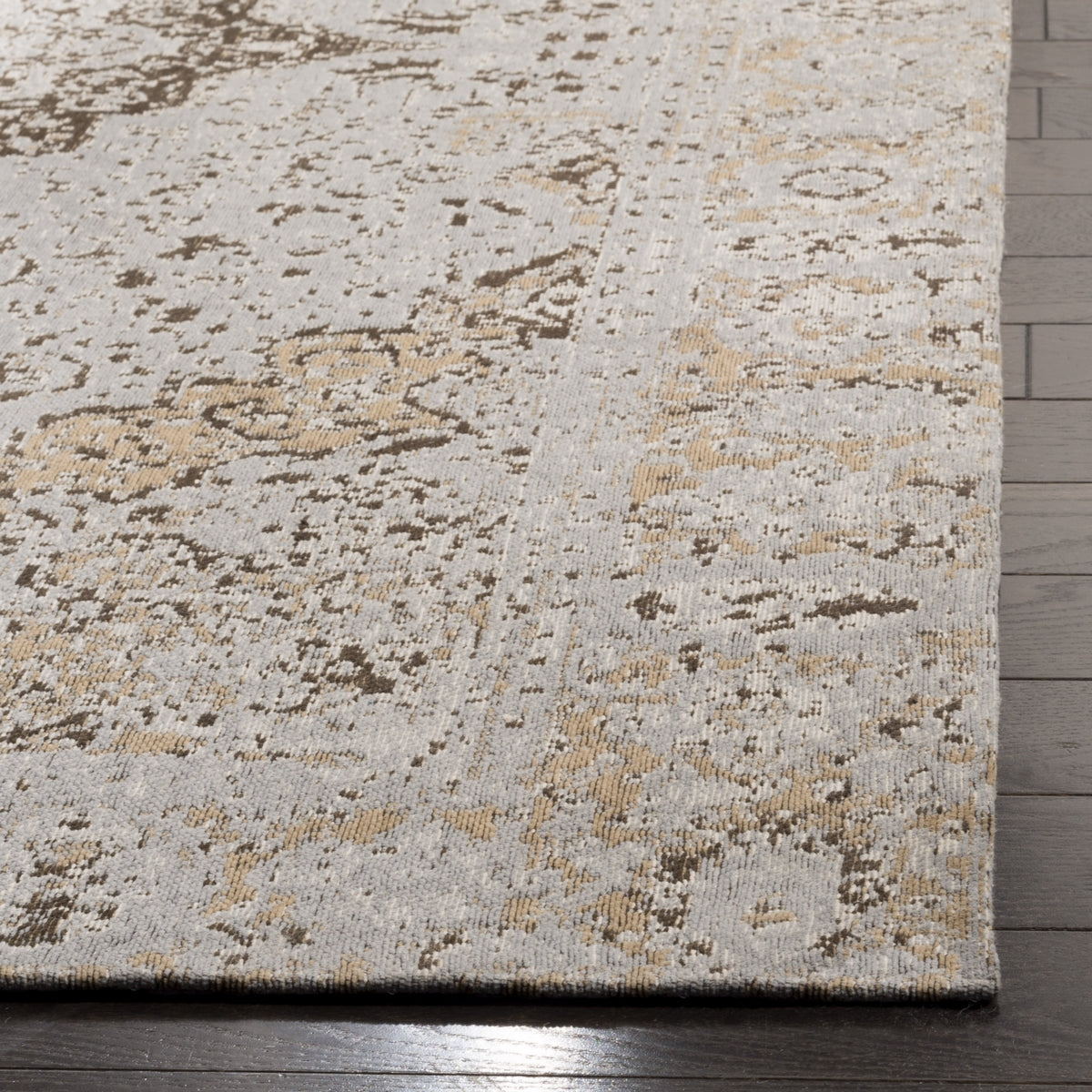 safavieh clearance clv classic vintage clv110e taupe rug