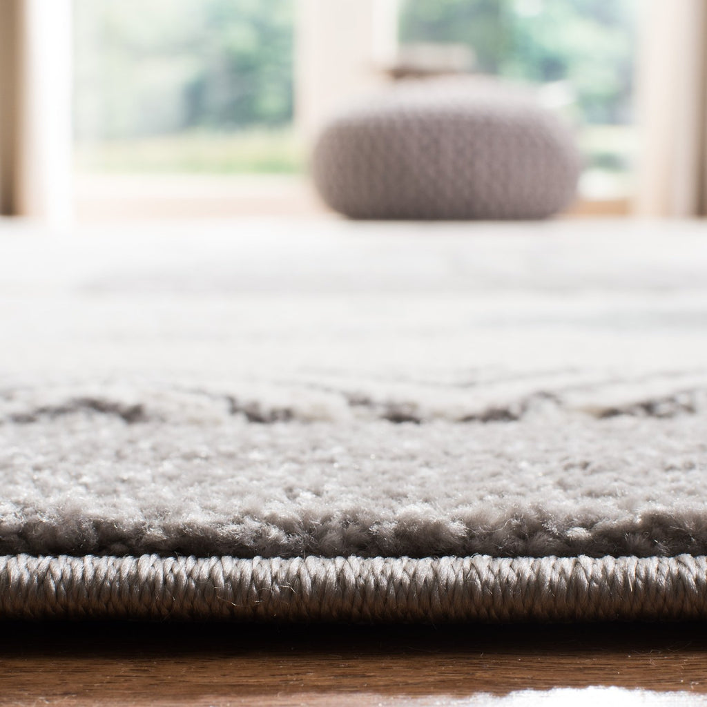 Safavieh Clearance Carousel Kids CRK187A Ivory Rug