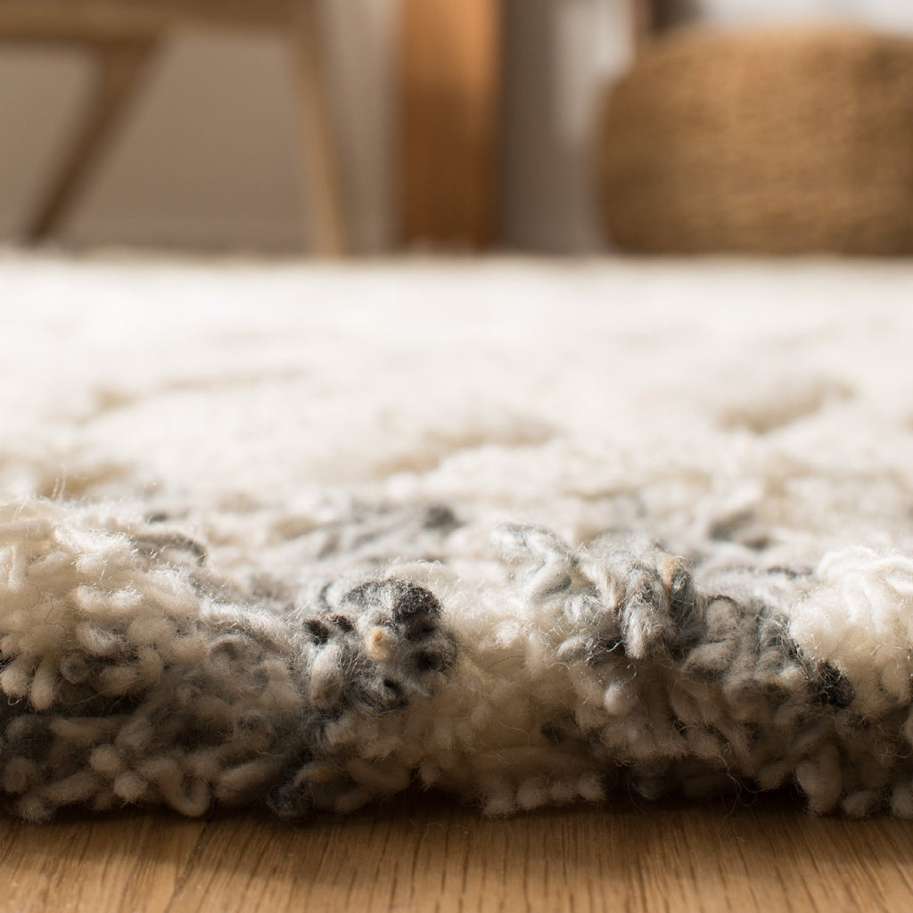 Safavieh Clearance Casablanca CSB652A Ivory Rug