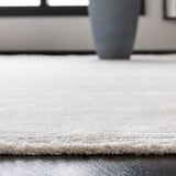 Safavieh Clearance Dream 500 DRM500B Ivory Rug