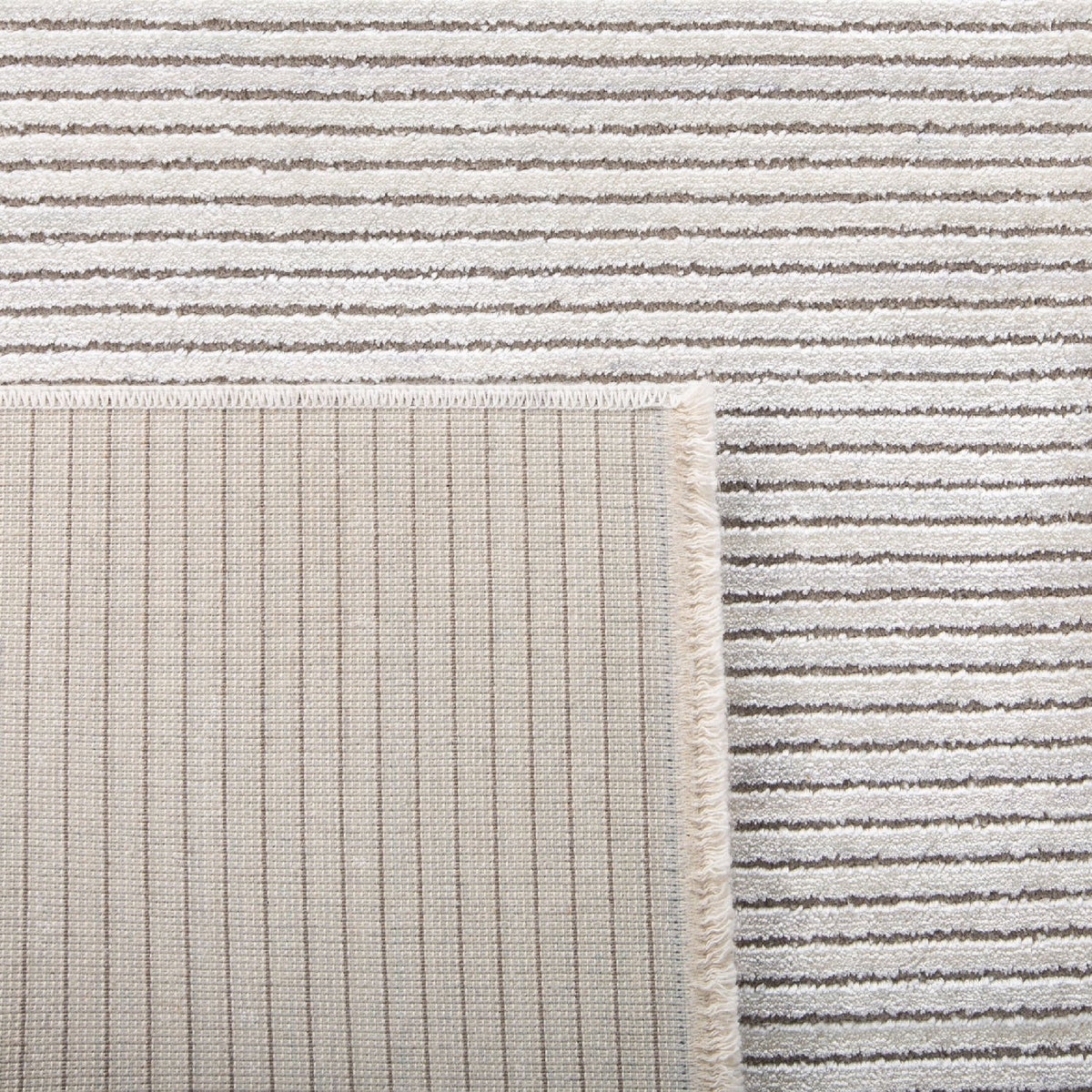 Safavieh Clearance Dream 500 DRM500B Ivory Rug