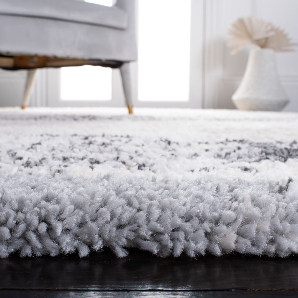 Safavieh Clearance Fontana Shag FNT892A Ivory Rug