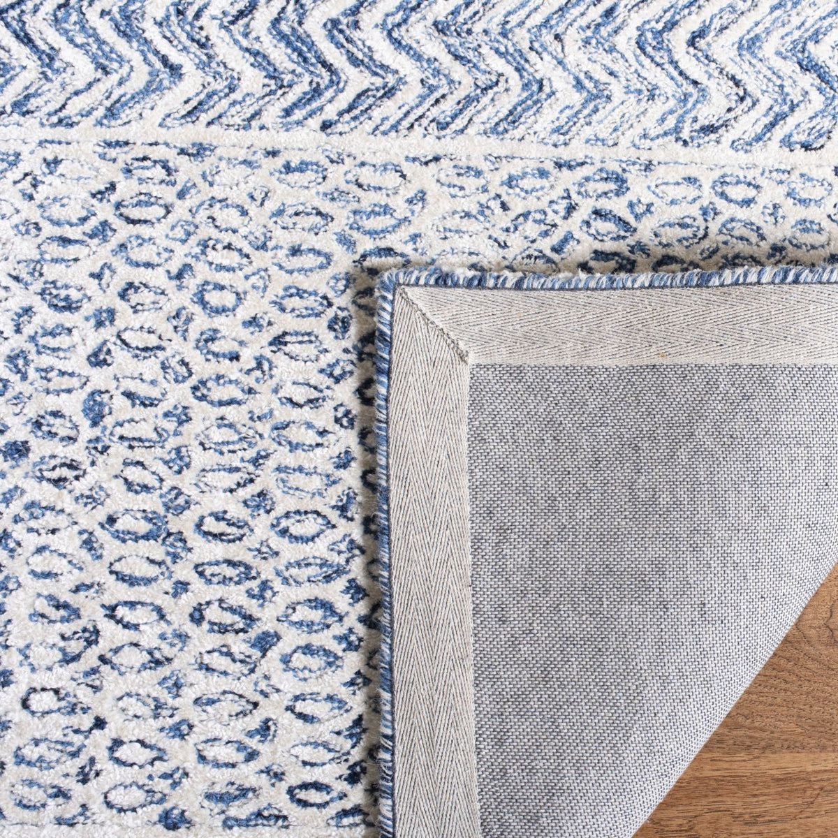 safavieh clearance glamour glm538n navy ivory rug