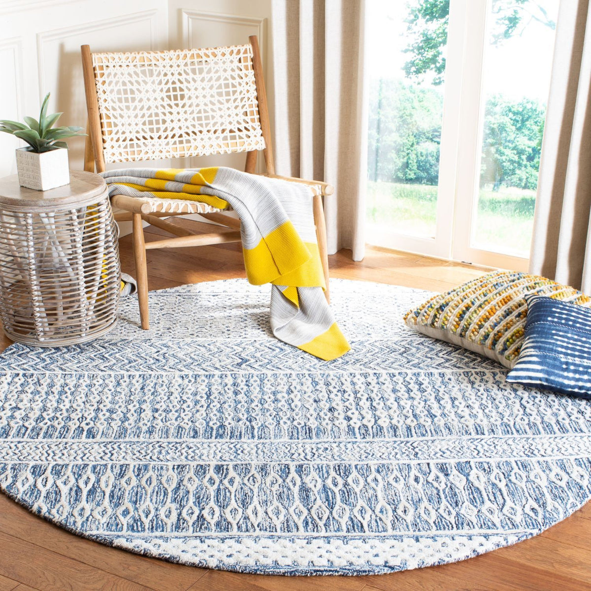 safavieh clearance glamour glm538n navy ivory rug