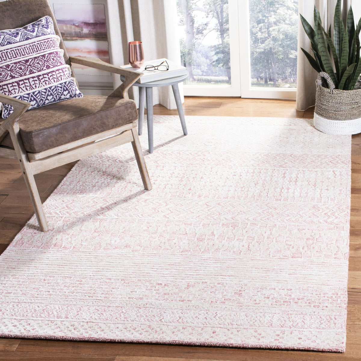 safavieh clearance glamour glm538u lightpink ivory rug