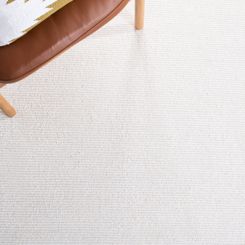 Safavieh Clearance Himalaya HIM152A Ivory Rug