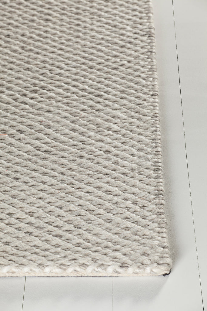 chandra ira ira 44501 white rug