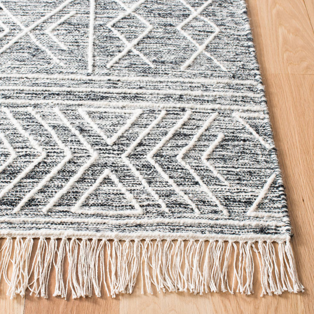 Safavieh Clearance Kilim KLM521A Black Rug