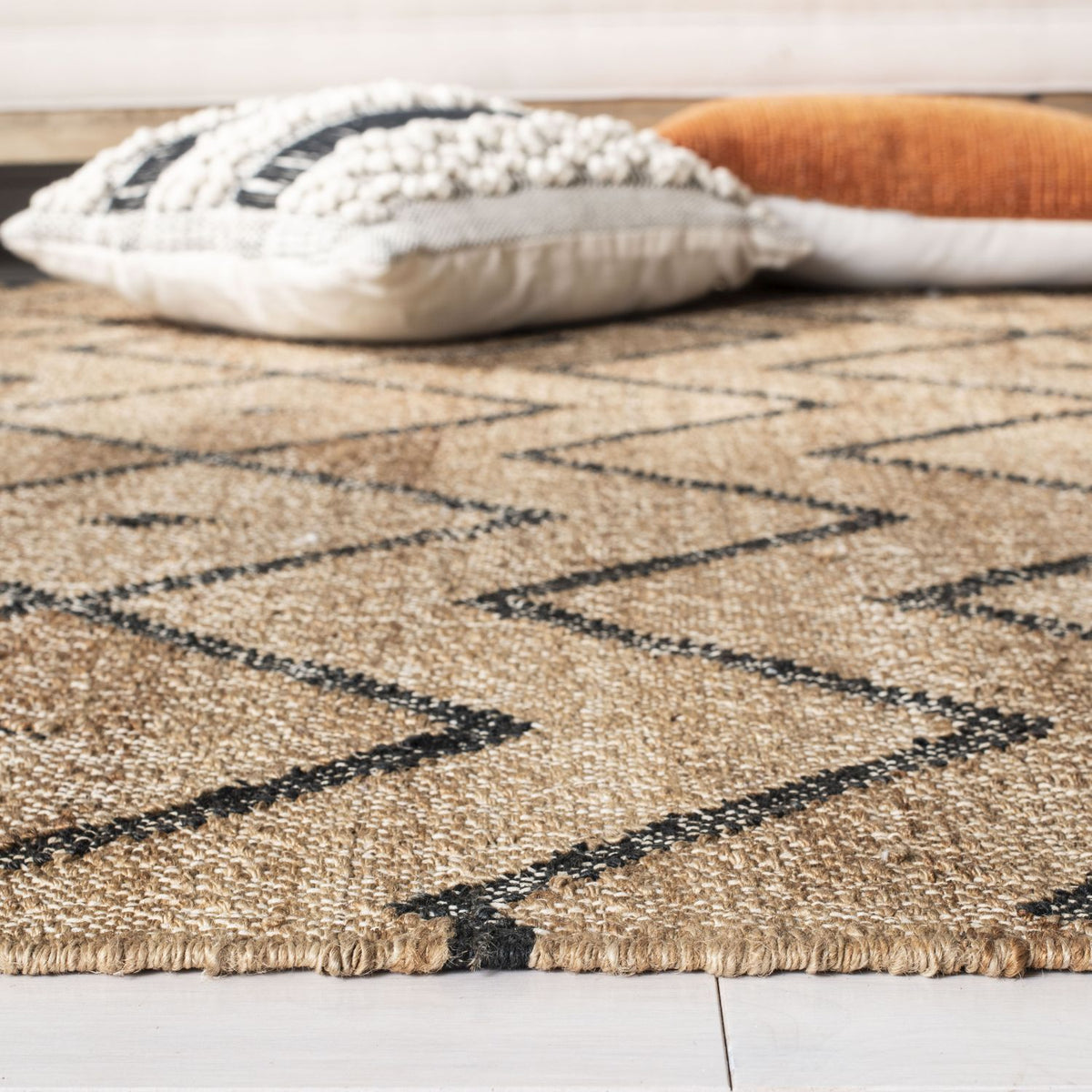 safavieh clearance kilim klm750a natural charcoal rug